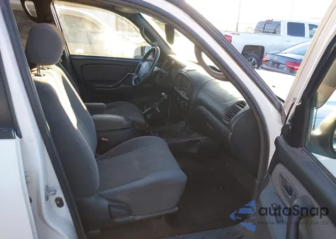 2004 Toyota Tundra Sr5 V8 z USA, uszkodzony, nr VIN 5TBET34184S452047